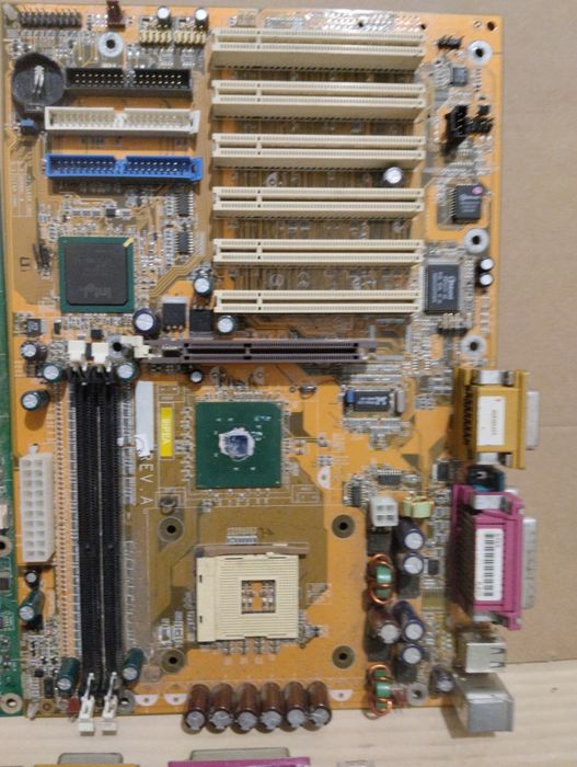 Плати радіодеталі