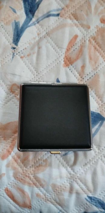 Cigarreira em pele nova