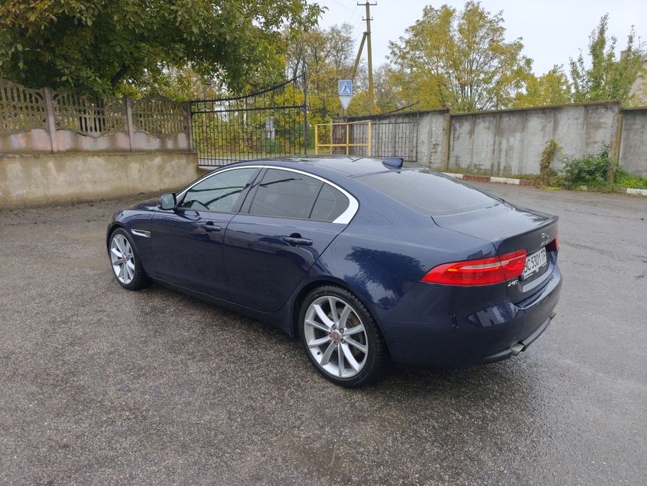 Jaguar XE/абсолютно справне авто