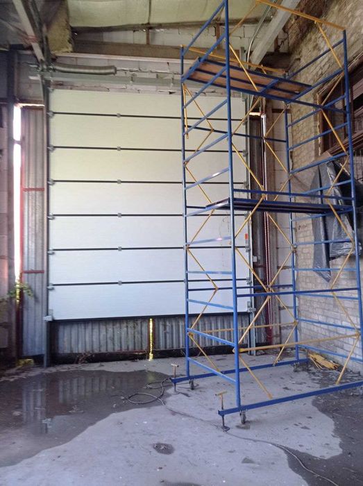 Продам ворота секционные