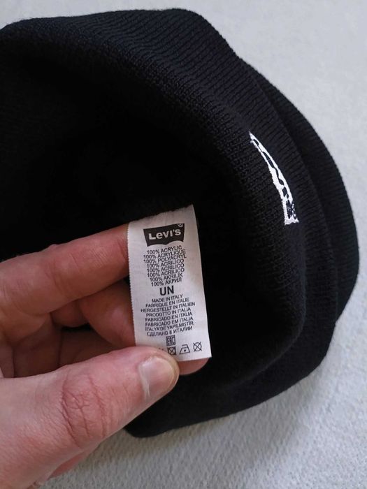 Levi's Batwing Ribbed Beanie Winter Hat - Black/White