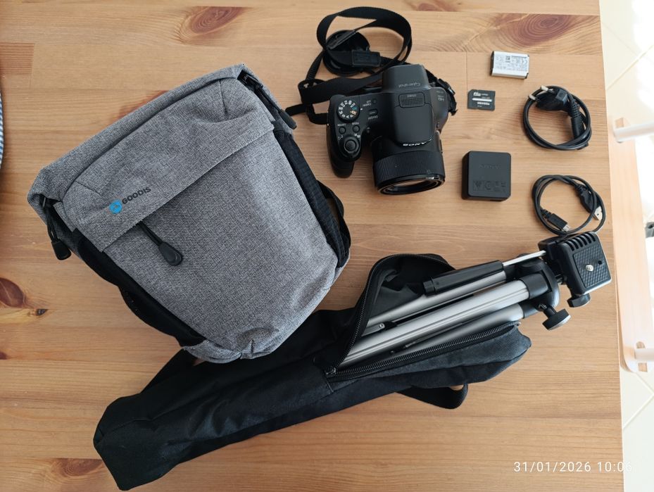 Sony Cyber-Shot DSC-HX400