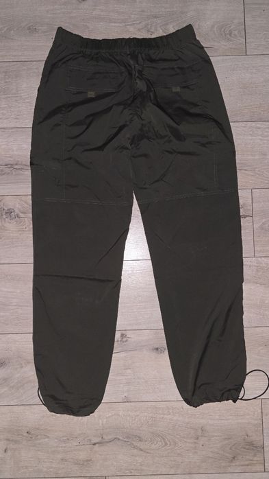 Штаны с затяжками