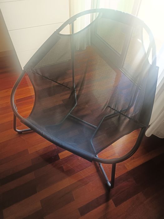 Cadeira relax cinzento. Varanda ou exterior