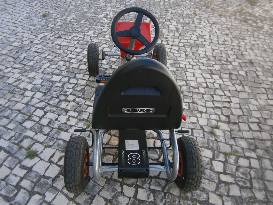 KART a pedais-como novo-Bom Preço