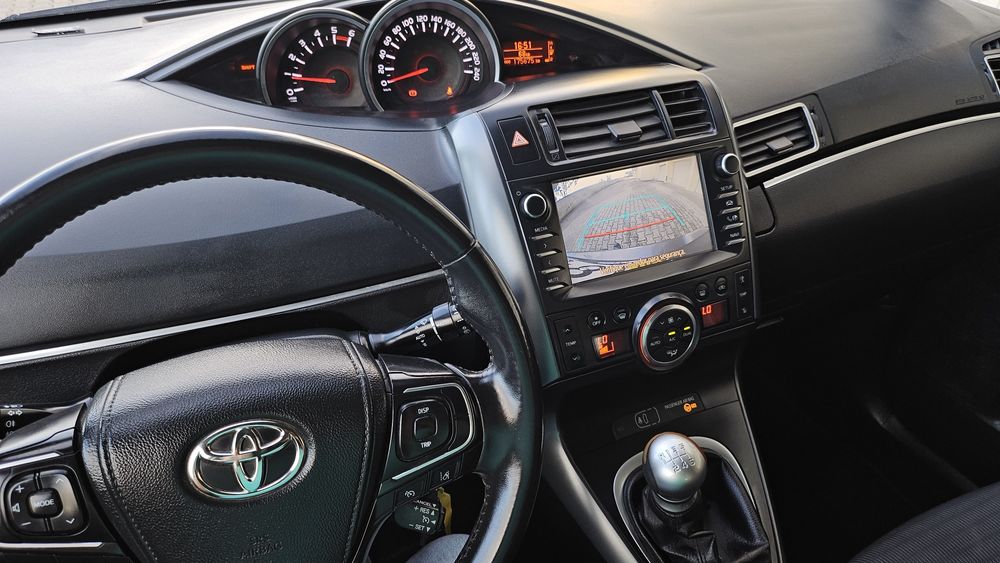 TOYOTA VERSO D4D 7 LUGARES 175 MIL KM