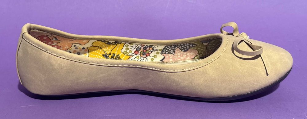 Beżowe gładkie baleriny z kokardą rozmiar 37