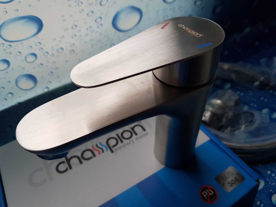 Смеситель змiшувач для умывальника с нержавейки Champion Neo 001