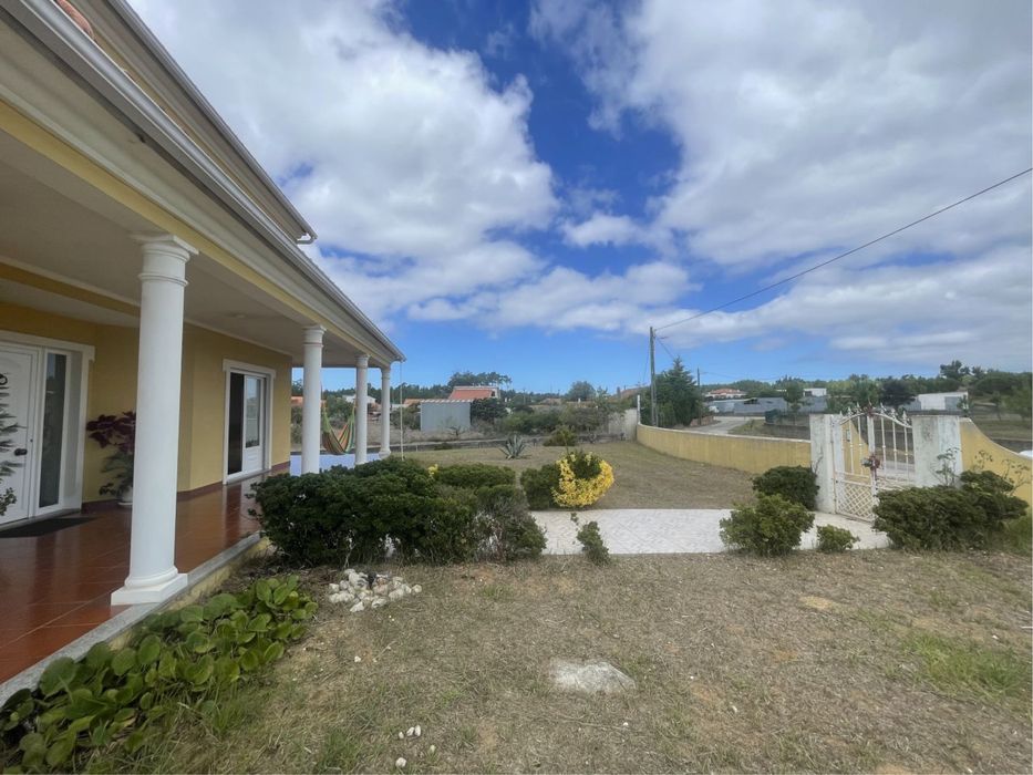 Moradia T4 Isolada com 2.235 m² de Terreno em Mira
