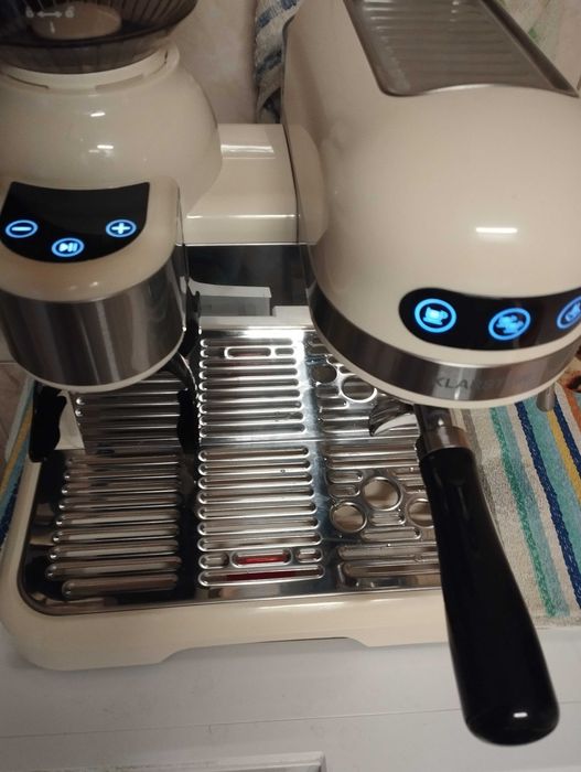 Bella Café 1550W Ekspres Kolbowy Kremowy