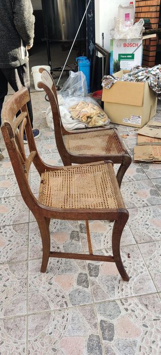 6 cadeiras diferentes em pau santo