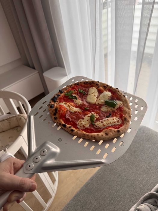 Piec do  pizzy Spice caliente bisscotto 2000w obrotowy kamien 500stopn
