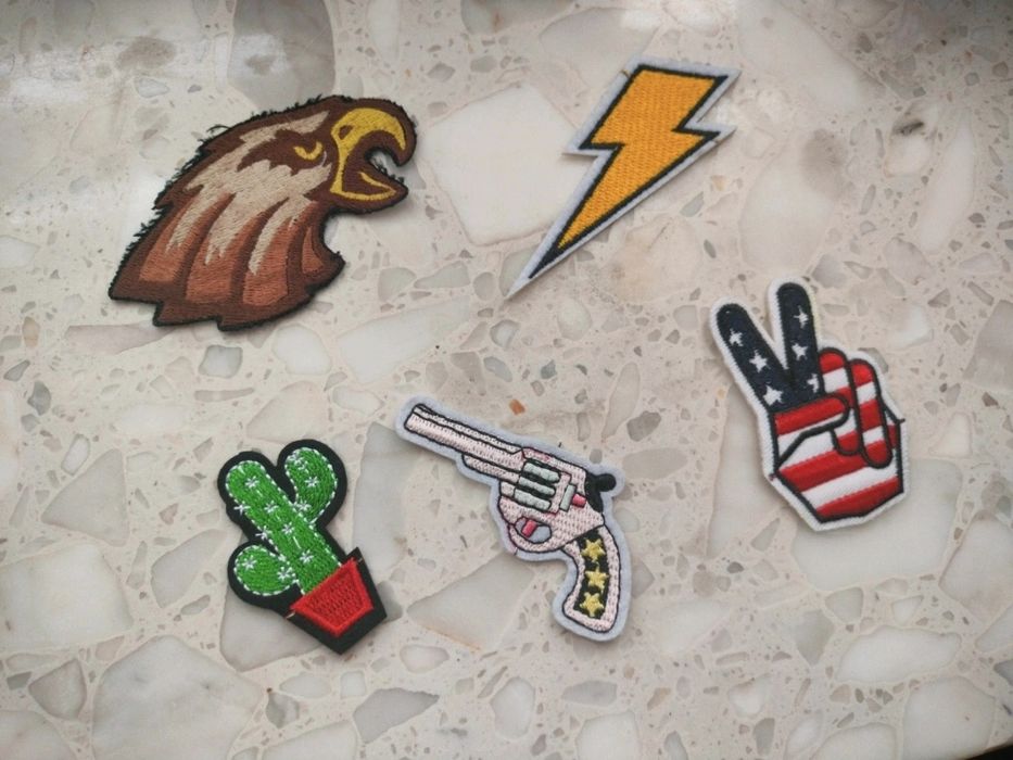 Naszywki / Łaty w stylu Amerykańskim z motywem przewodnim tego kraju.