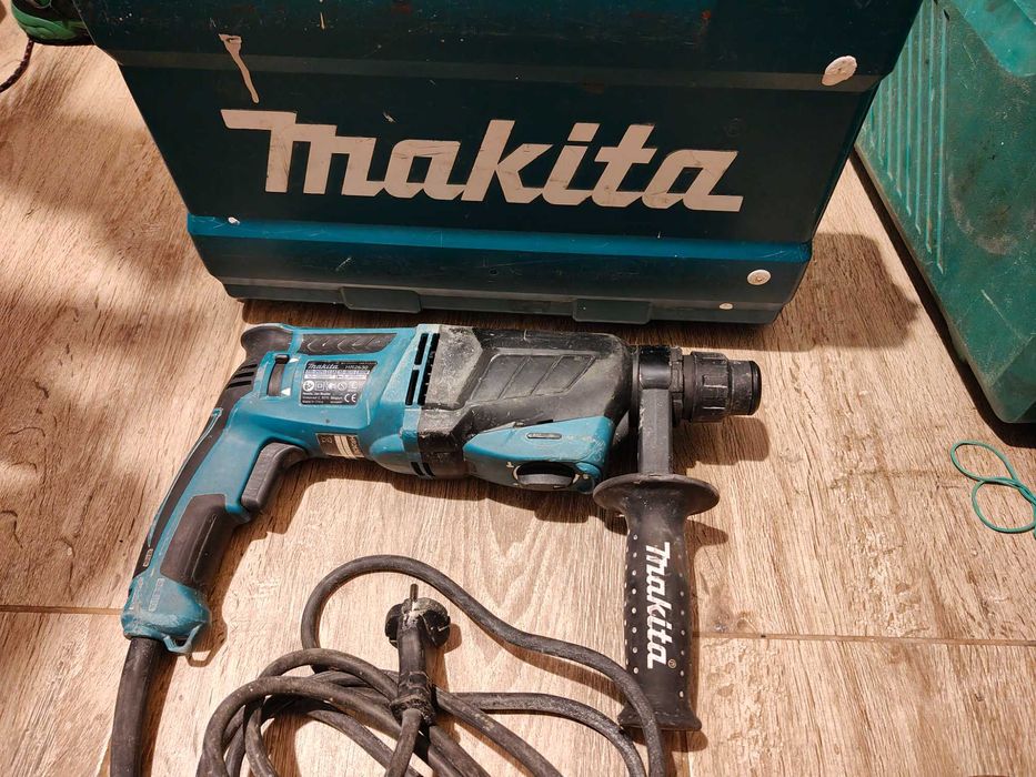 Młotowiertarka Makita HR2630, 800W Wiertarka udarowa walizka