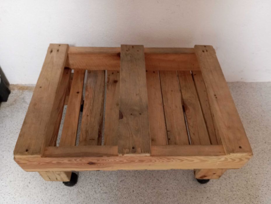 Mesa de apoio/Floreira
