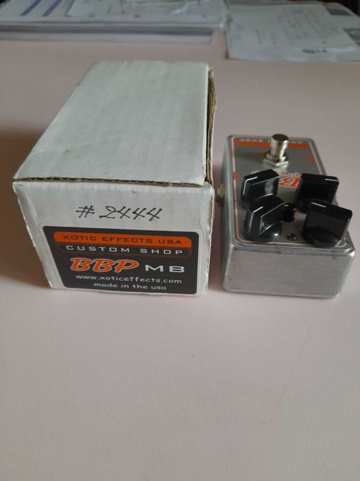 Vários pedais de guitarra /baixo para venda