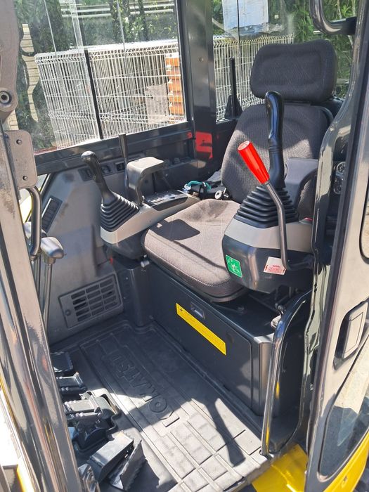 Mini giratória komatsu