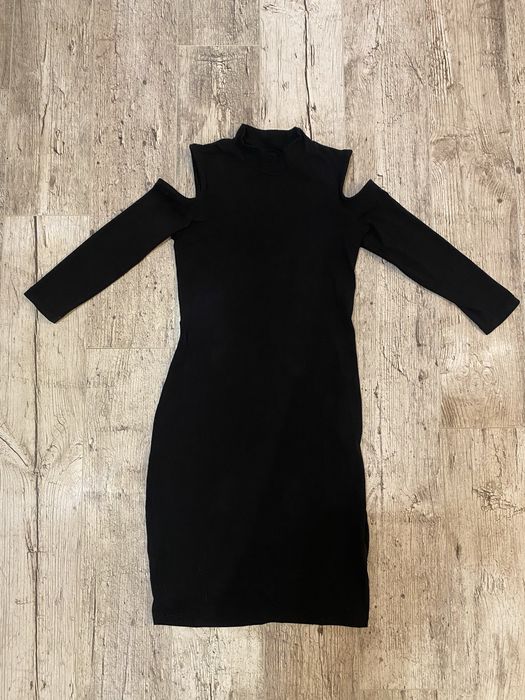 Czarna dopasowana sukienka sinsay xs