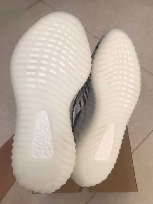 buty yeezy EU 42
