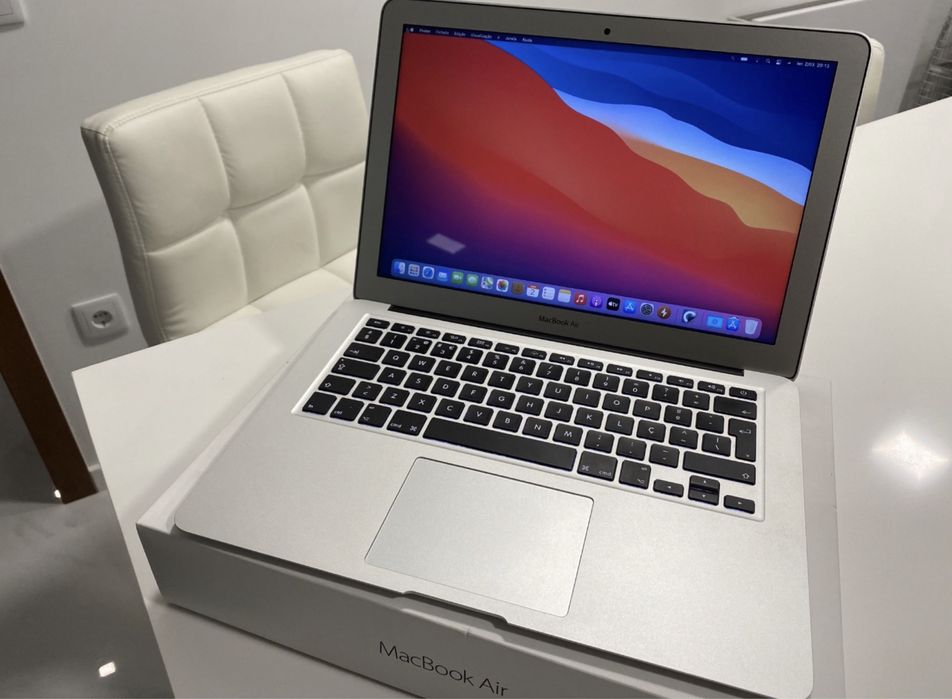 MacBook Air 13” ( i7/8gb/256gb)