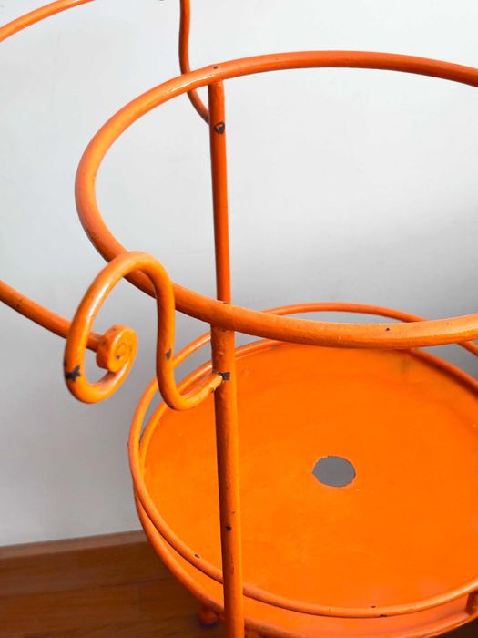 Venda Urgente - CAMA muito Antiga de Ferro maciço + Apoio LAVATÓRIO