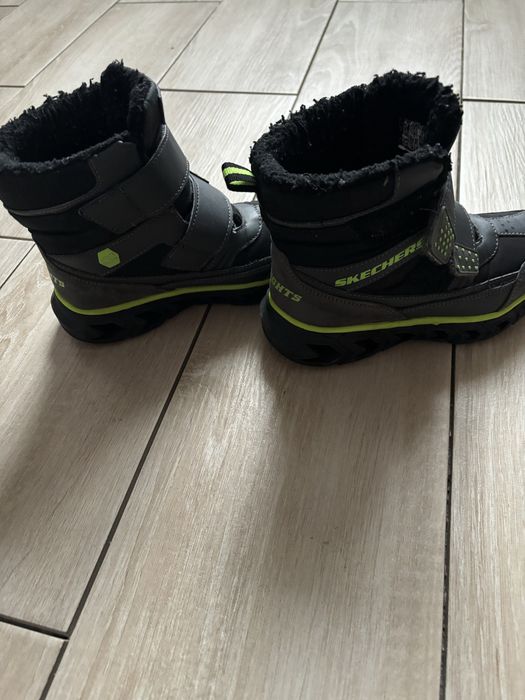 Зимові ботінки skechers,29 розмір