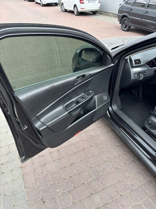 Продам пасат б-6 3,2 FSI на автоматі