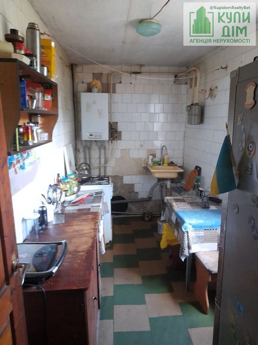 Продам будинок в на березі озера. с. Зелене Можна придбати за сертифікатом.