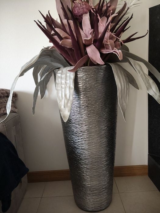 Jarrão prata  cerâmica impecável altura 72 cm x  diâmetro 32 cm