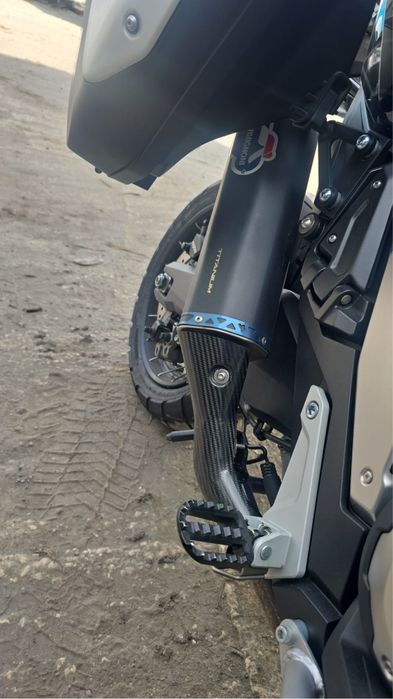 HONDA X ADV R de 2024 com 18000kms como nova