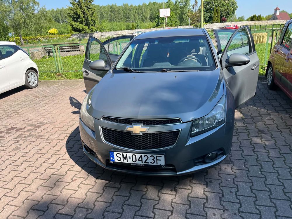 Chevrolet Cruze 1.6 Base