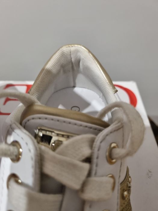GUESS Bevlee - Sneakersy niskie, białe, roz. 35