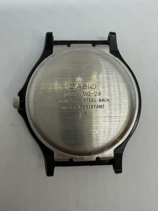 Zegarek analogowy Casio MQ-24 mechanizm 705 niesprawny