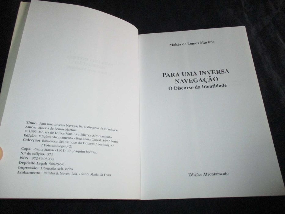 Livro Para uma inversa navegação O discurso da identidade Moisés