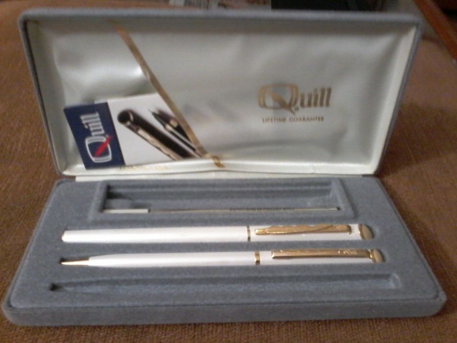Estojo com esferográfica e lapiseira QUILL