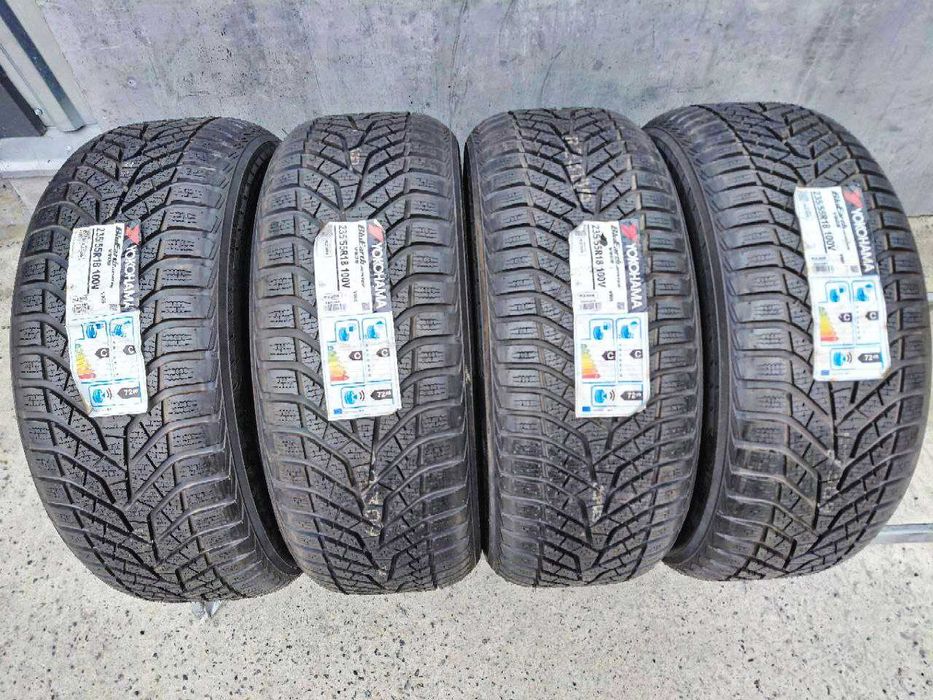 Резина зимова. НОВА. 235/55 R18 Yokohama BluEarth W905