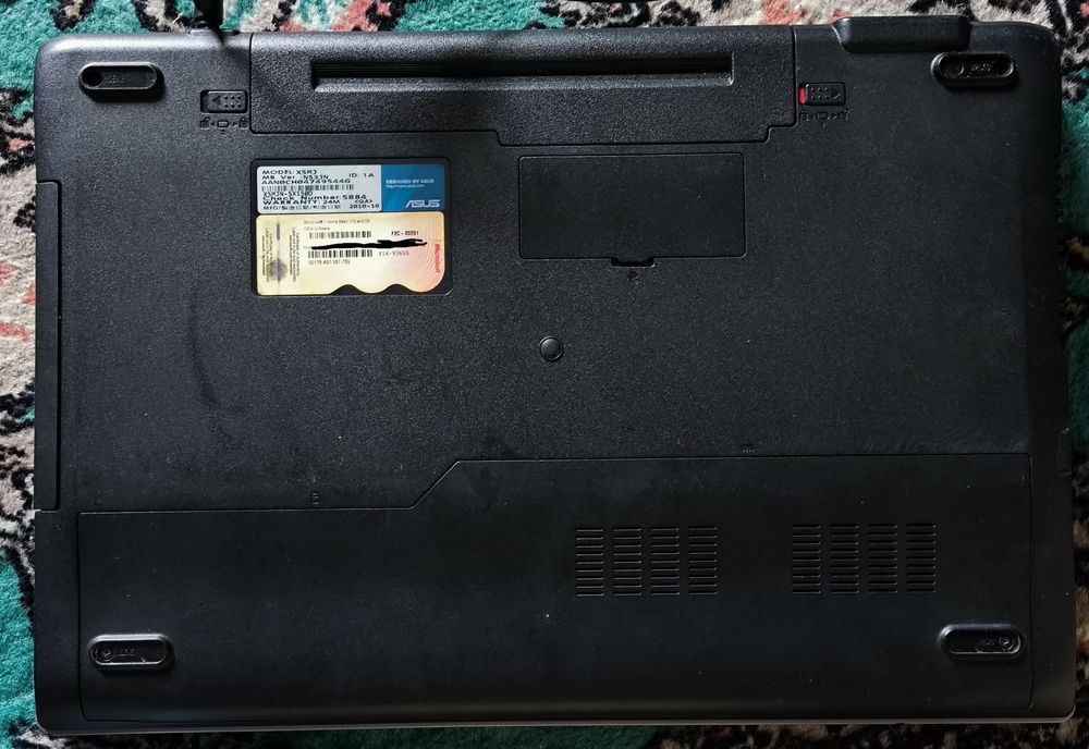 Ноутбук ASUS i3 / SSD 256GB / рабочий / для работы и учебы