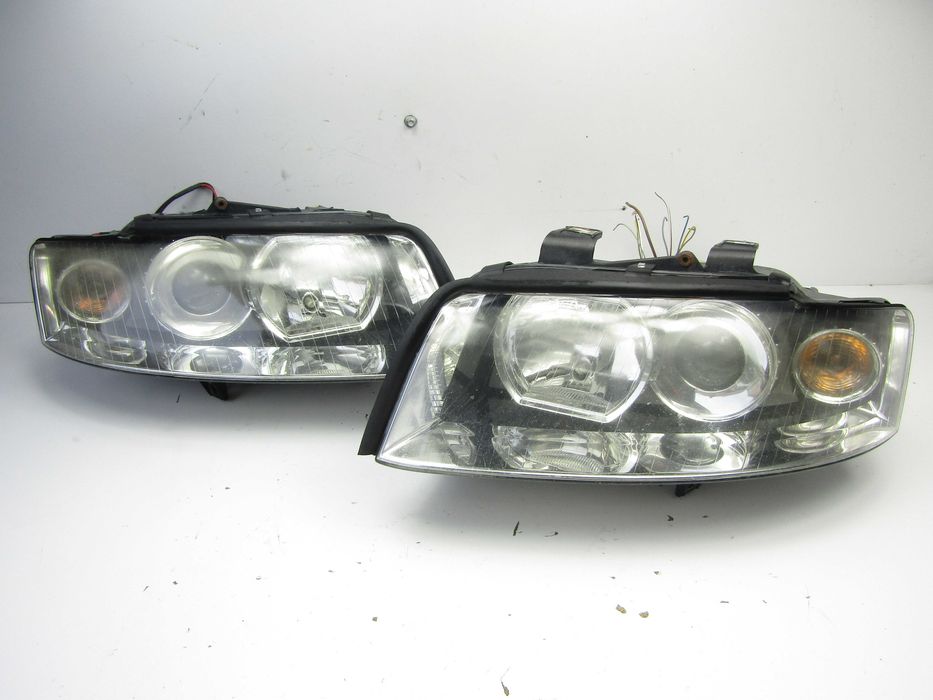 Audi A4 B6 lampa lampy przód przednie xenon prawa lewa komplet