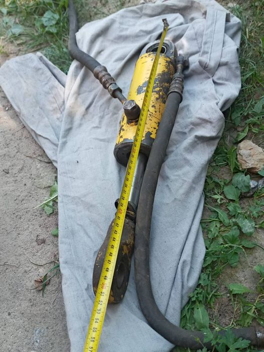 Циліндр гідравлічний