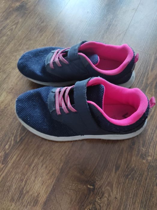 Buty sportowe r. 36