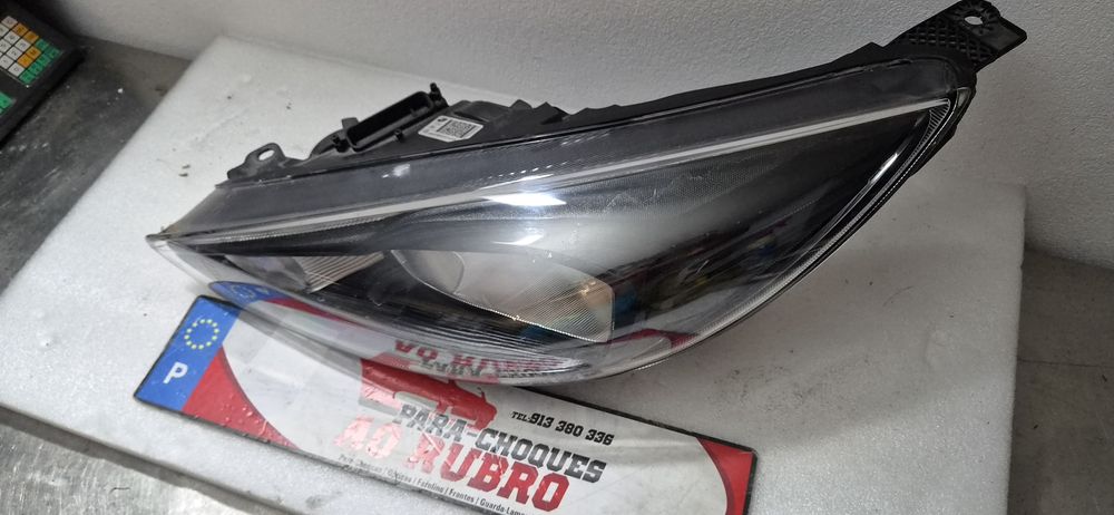 Farol esquerdo ford focus mk3 2014-2018