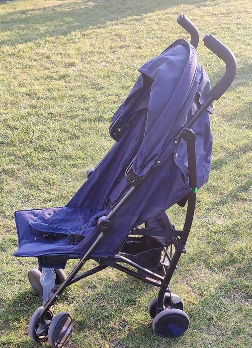Cuggl - wózek spacerówka parasolka