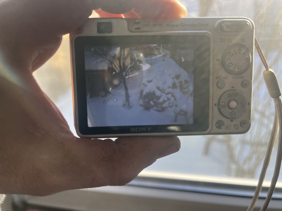 Цифровий фотоапарат, sony  dsc-w130.