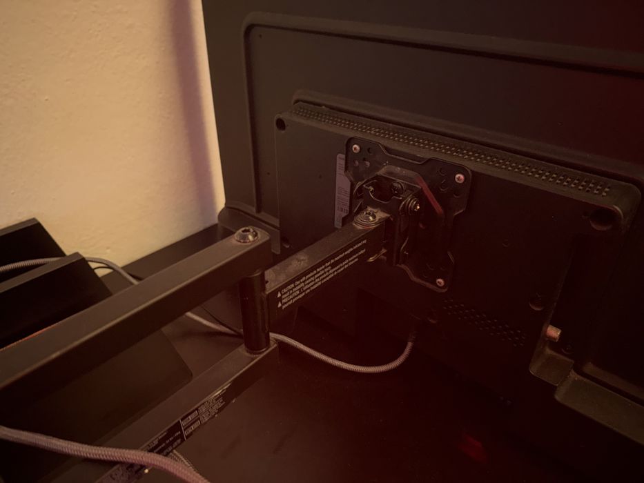 TV Samsung + Suporte Plex Premium 32 Polegadas