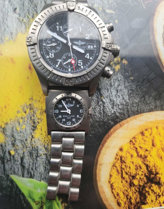 Breitling Avenger Chrono UTC Titanium E13360