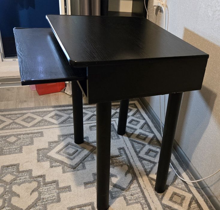 Стіл комп'ютерний письмовий чорний