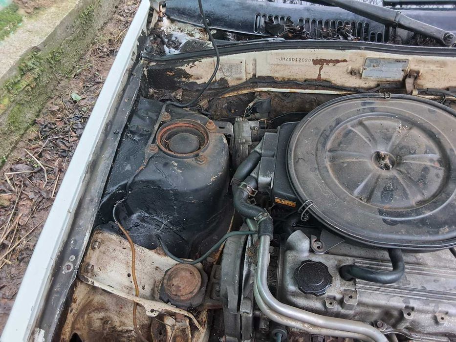 Mazda 626 1988 года