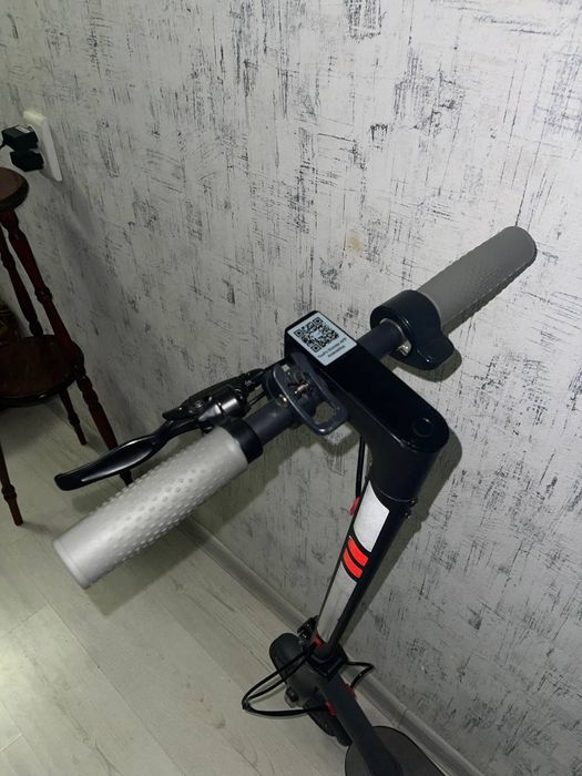 Єлектросамокат М365