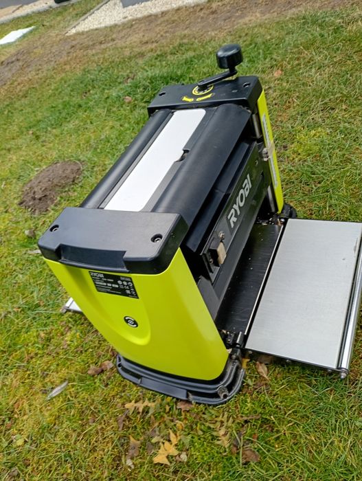 Grubościówka RYOBI RAD 1500G