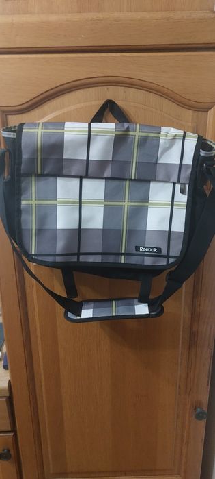 Torba  na  ramie  Reebok nowa  funkcjonalna